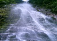 西岭雪山豹啸泉