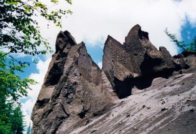 峡谷浮石林