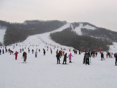 华天乌吉密滑雪场