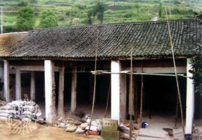 岭下汤石祠