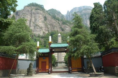 雁荡山革命烈士陵园